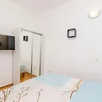 Apartments 4M